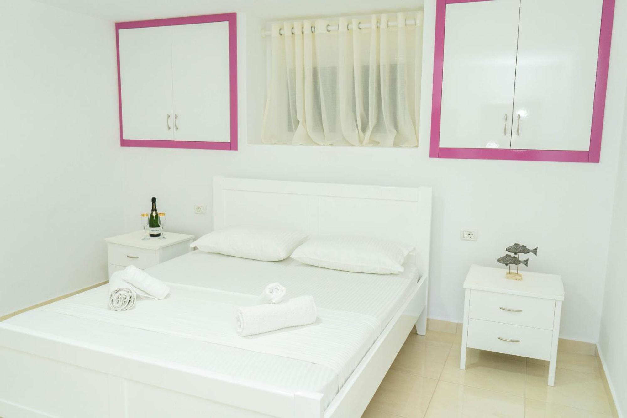 Vila Aliaj Vlorë Esterno foto