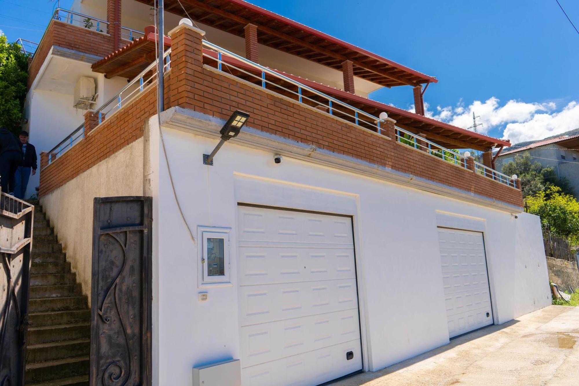 Vila Aliaj Vlorë Esterno foto